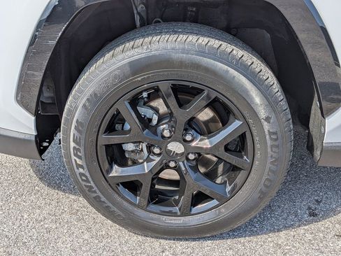 Used 2023 Toyota RAV4 XLE w/ Convenience Package image 11