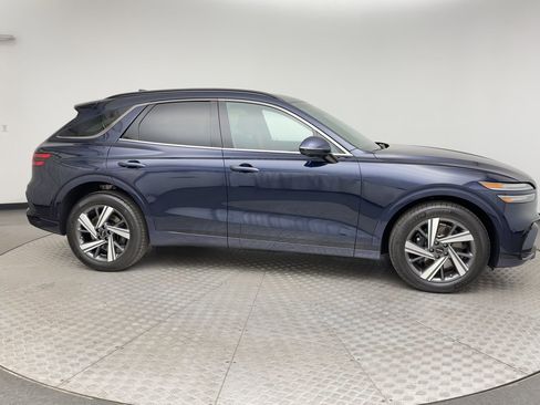 Certified 2026 Genesis GV70 3.5T Sport Advanced AWD/4WD image 9