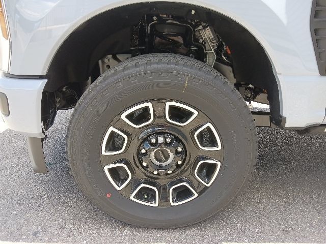 New 2026 Ford F250 Platinum AWD/4WD image 10