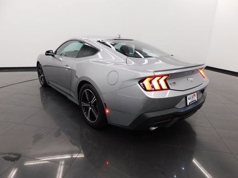 Used 2024 Ford Mustang Premium image 6