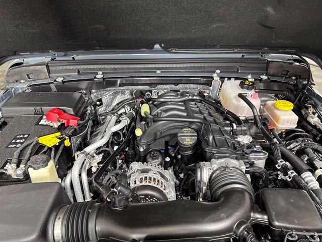 Used 2025 Jeep Wrangler Unlimited Rubicon AWD/4WD image 9
