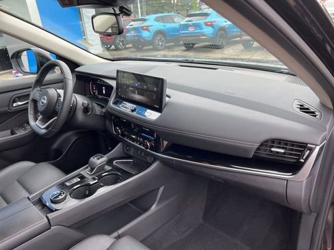 Used 2024 Nissan Rogue SL image 62