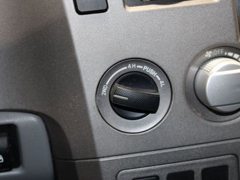 Used 2012 Toyota Tundra 4x4 CrewMax image 28