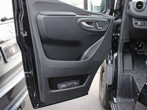 New 2026 Mercedes-Benz Sprinter 2500 image 11