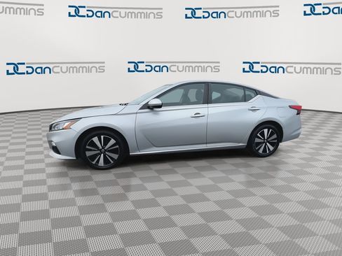 Used 2022 Nissan Altima 2.5 SV image 5