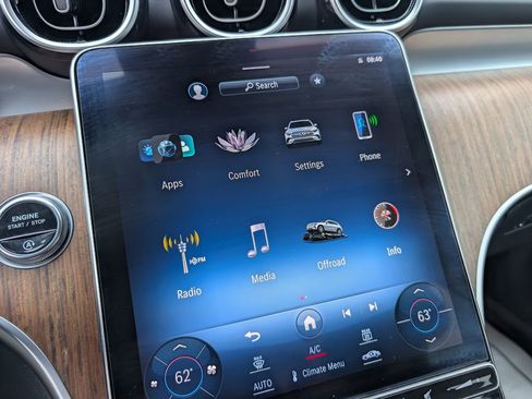 Used 2023 Mercedes-Benz GLC 300 4MATIC image 23