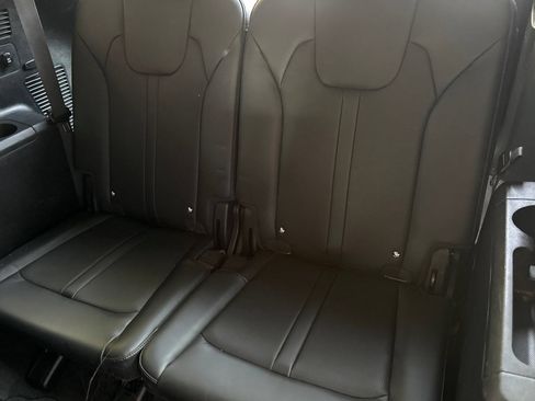 Used 2025 Kia Sorento S AWD/4WD image 15