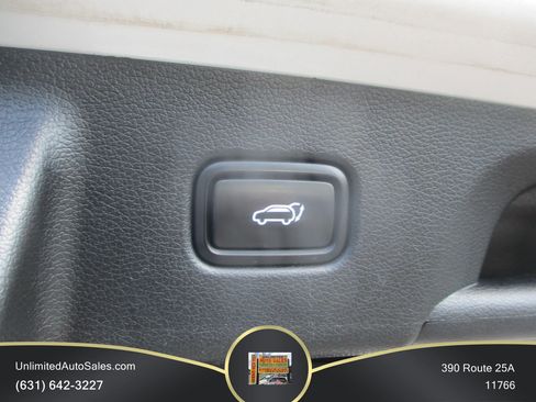 Used 2020 Hyundai Palisade SEL AWD/4WD image 16