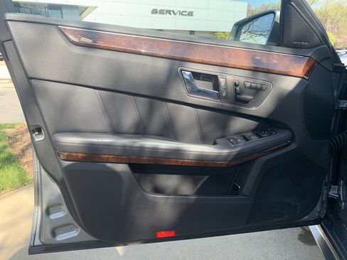 Used 2011 Mercedes-Benz E 350 4MATIC Sedan image 14