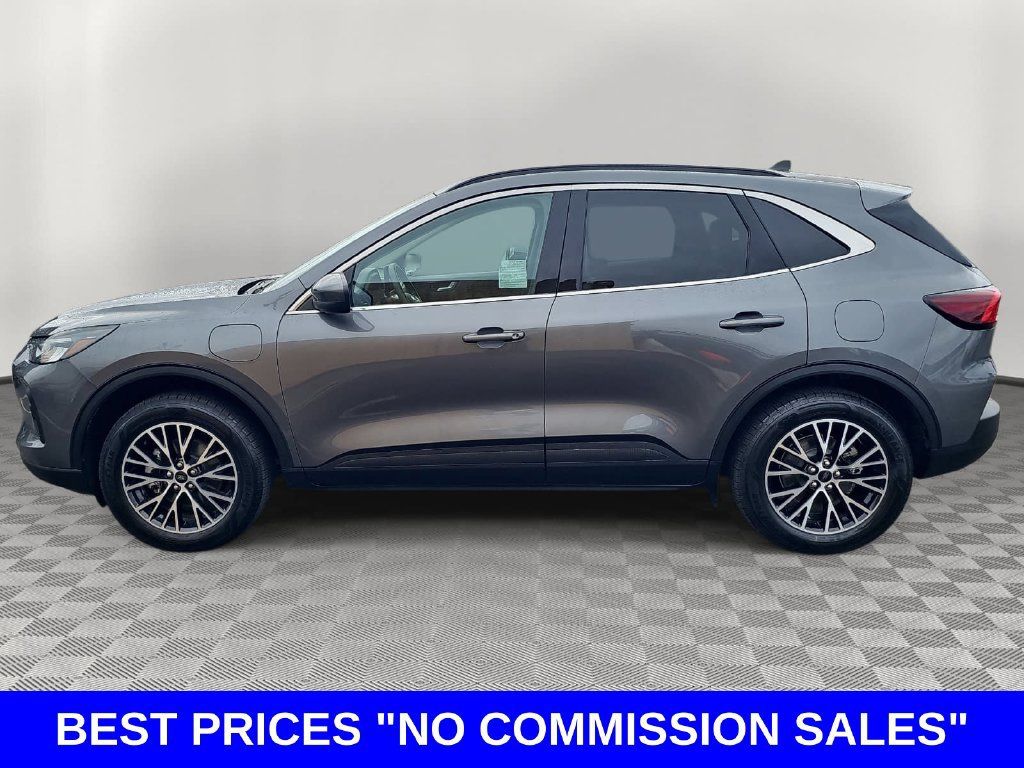 Used 2025 Ford Escape SE FWD image 6