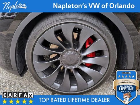 Used 2023 Tesla Model Y Performance image 9