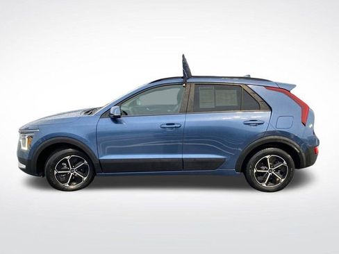 Certified 2024 Kia Niro EX image 13