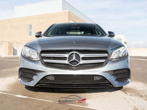 Used 2017 Mercedes-Benz E 300 4MATIC w/ Premium 2 Package image 2