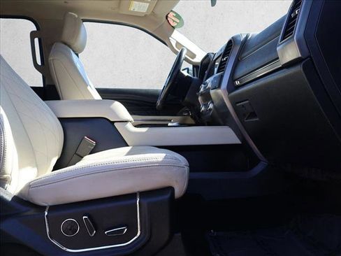 Used 2019 Ford Expedition Platinum RWD image 30