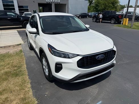 Certified 2023 Ford Escape Active w/ Tech Pack #2 AWD/4WD image 6