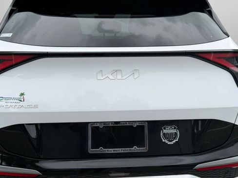Certified 2024 Kia Sportage SX FWD image 13