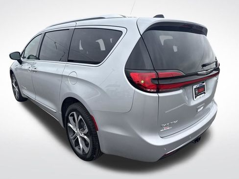 New 2026 Chrysler Pacifica Pinnacle AWD/4WD image 3