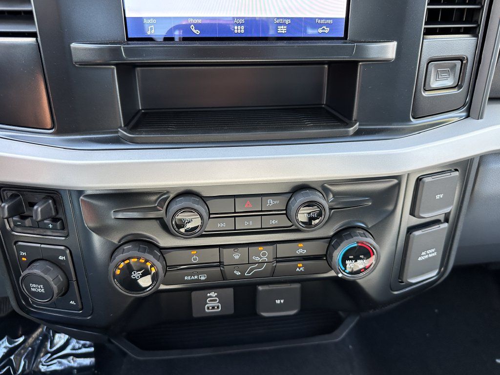 New 2026 Ford F350 XLT w/ FX4 Off-Road Package AWD/4WD image 26