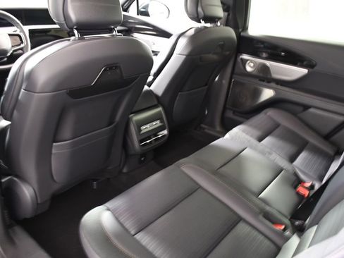 Used 2025 Lincoln Nautilus Reserve image 27