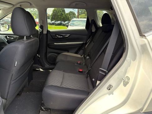 Used 2017 Nissan Rogue SV w/ Midnight Edition FWD image 12