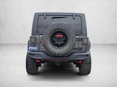 Used 2016 Jeep Wrangler Unlimited Rubicon AWD/4WD image 7