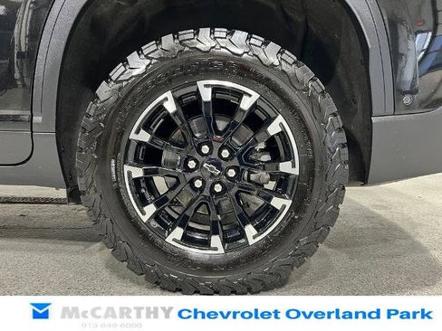 Used 2024 Chevrolet Traverse Z71 w/ Enhanced Driving Package AWD/4WD image 35