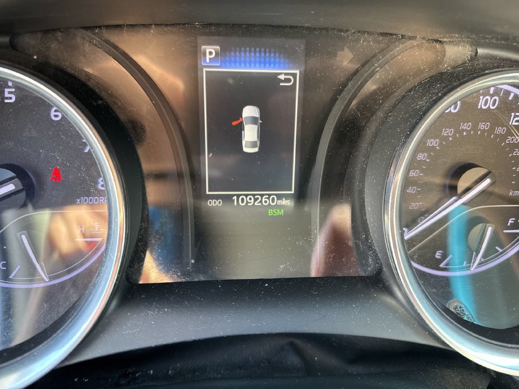 Used 2018 Toyota Camry SE w/ Convenience Package FWD image 12