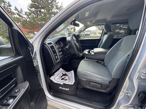 Used 2019 RAM 1500 Express AWD/4WD image 11
