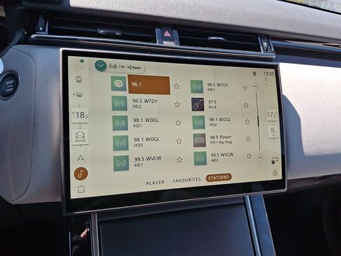 Certified 2026 Land Rover Range Rover Velar S AWD/4WD image 22