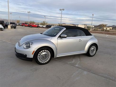 Used 2013 Volkswagen Beetle 2.5 50's Edition image 8