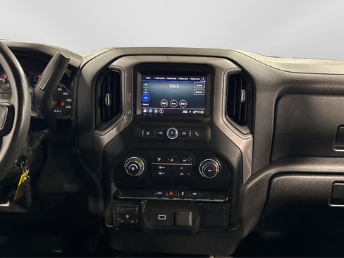 Used 2020 Chevrolet Silverado 1500 Custom w/ Custom Value Package image 28