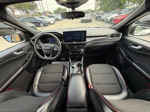 Used 2024 Ford Escape ST-Line w/ Tech Pack #1 FWD image 17