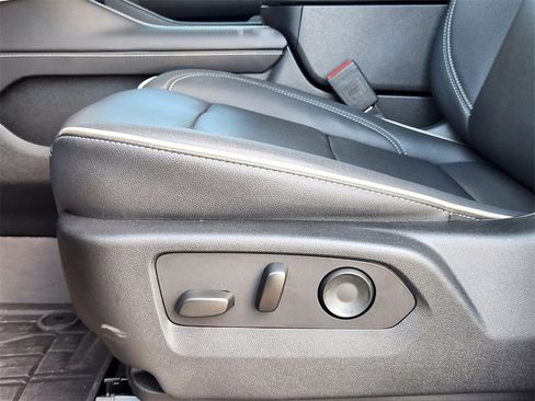 Used 2023 Chevrolet Tahoe Premier w/ Advanced Technology Package image 18