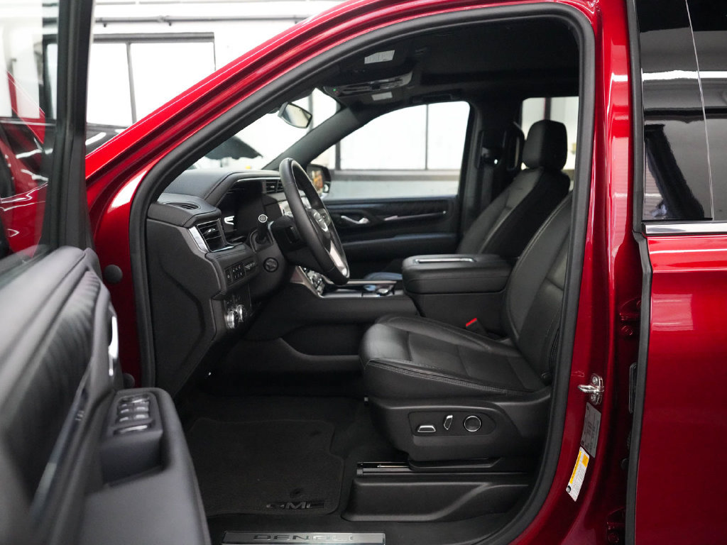 Used 2023 GMC Yukon Denali AWD/4WD image 27