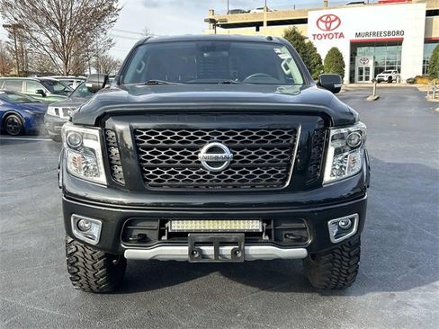 Used 2017 Nissan Titan PRO-4X image 9