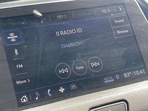 Used 2019 Cadillac XT4 Premium Luxury FWD image 27