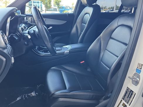 Used 2021 Mercedes-Benz GLC 300 image 17