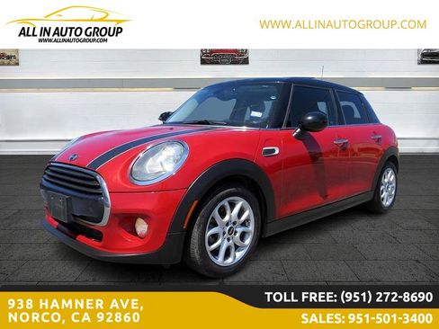 Used 2017 MINI Cooper 4-Door Hardtop image 11