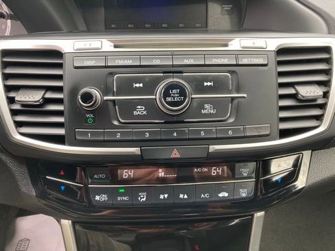 Used 2017 Honda Accord LX image 30