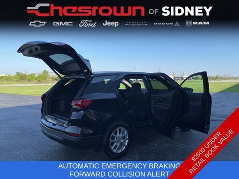 Used 2024 Chevrolet Equinox LT w/ LPO, Floor Liner Package FWD image 23