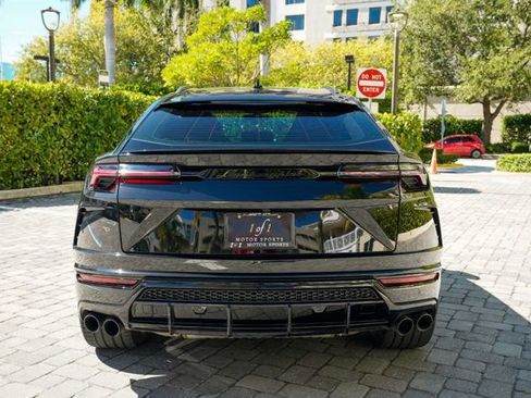 Used 2022 Lamborghini Urus image 22