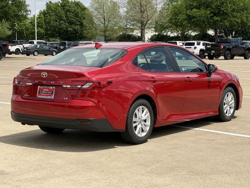 Certified 2025 Toyota Camry LE image 4