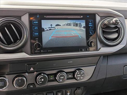 Used 2019 Toyota Tacoma TRD Off-Road w/ Technology Package AWD/4WD image 14