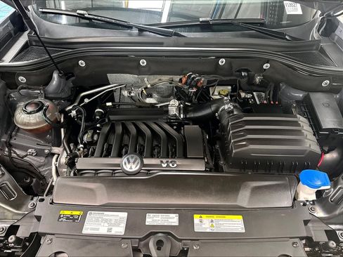 Used 2023 Volkswagen Atlas Cross Sport SEL Premium R-Line AWD/4WD image 33