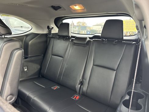 Used 2022 Toyota Highlander Platinum image 10
