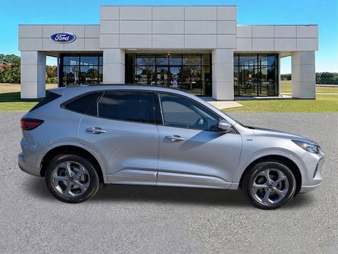 Certified 2023 Ford Escape ST-Line Select w/ Tech Pack #1 image 3