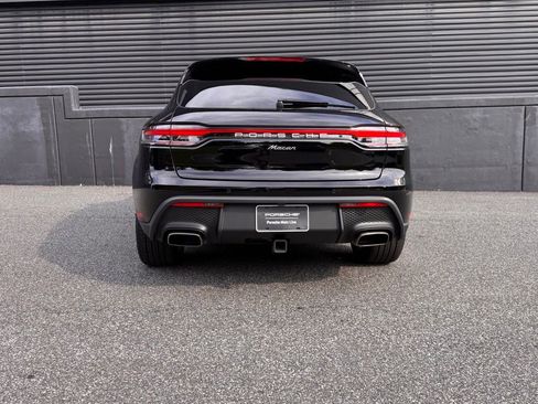 Certified 2026 Porsche Macan AWD/4WD image 9