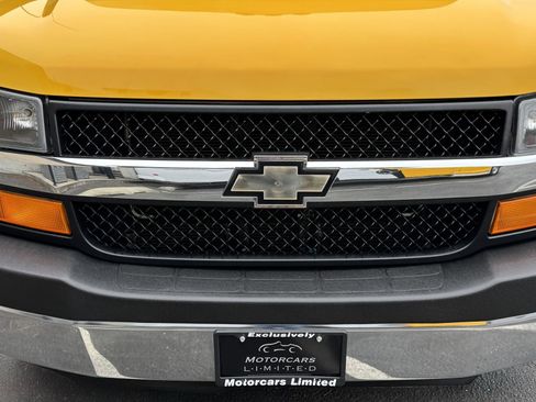 Used 2014 Chevrolet Express 3500 image 8