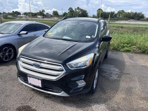 Used 2018 Ford Escape SE FWD image 16