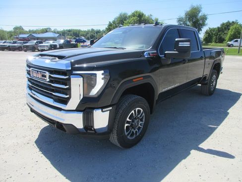 New 2026 GMC Sierra 2500 SLE w/ SLE Value Package; AWD/4WD image 11